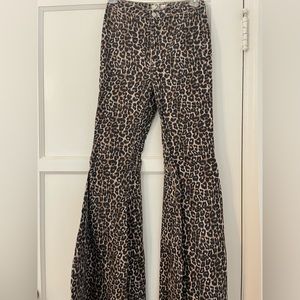 Leopard / Cheetah Free People Flare Pant Size 25